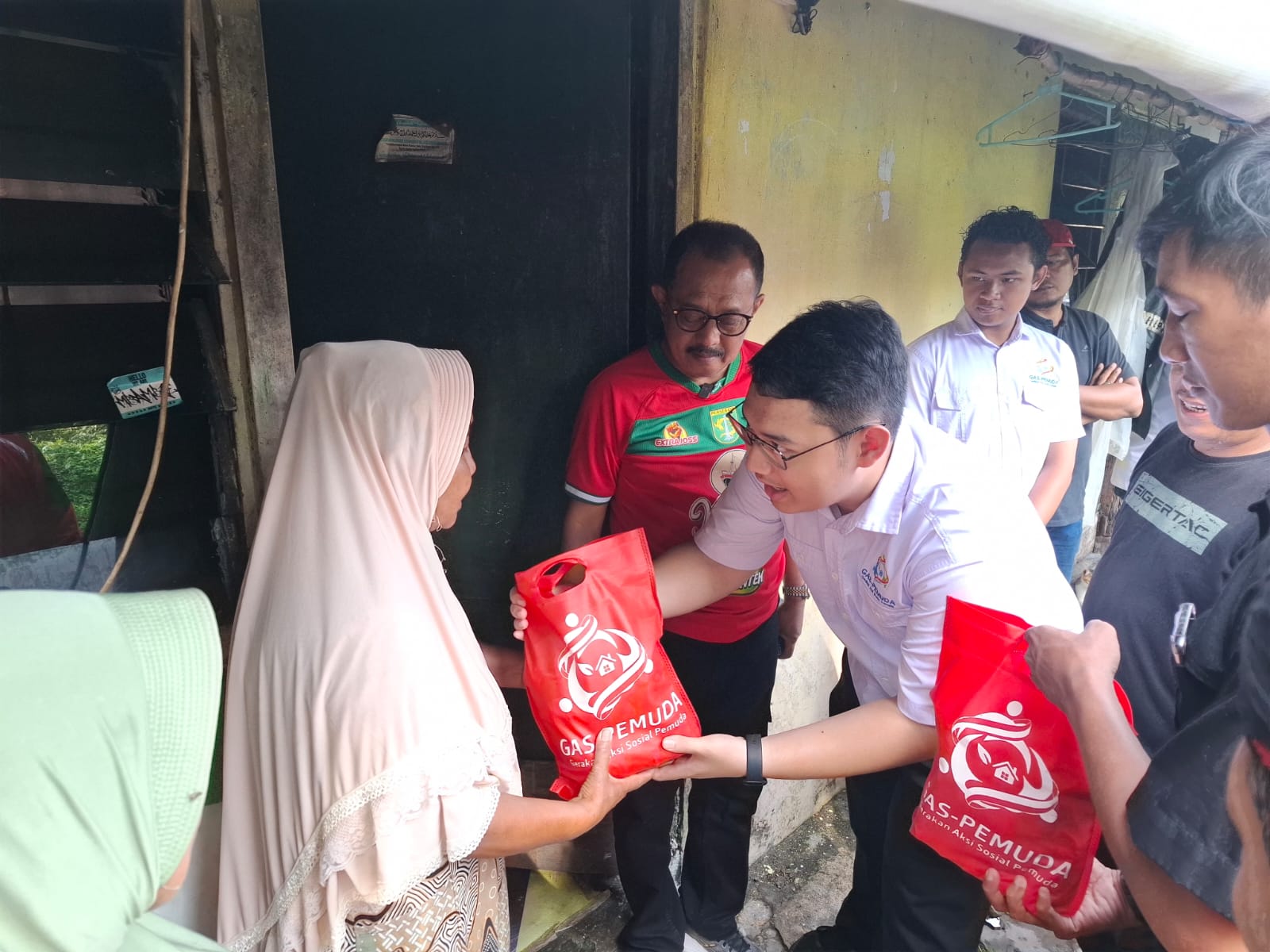 Cak Ji Dan Anas Karno Apresiasi GAS Pemuda, Solidaritas Anak Muda Surabaya Untuk Warga Kecil Menguat
