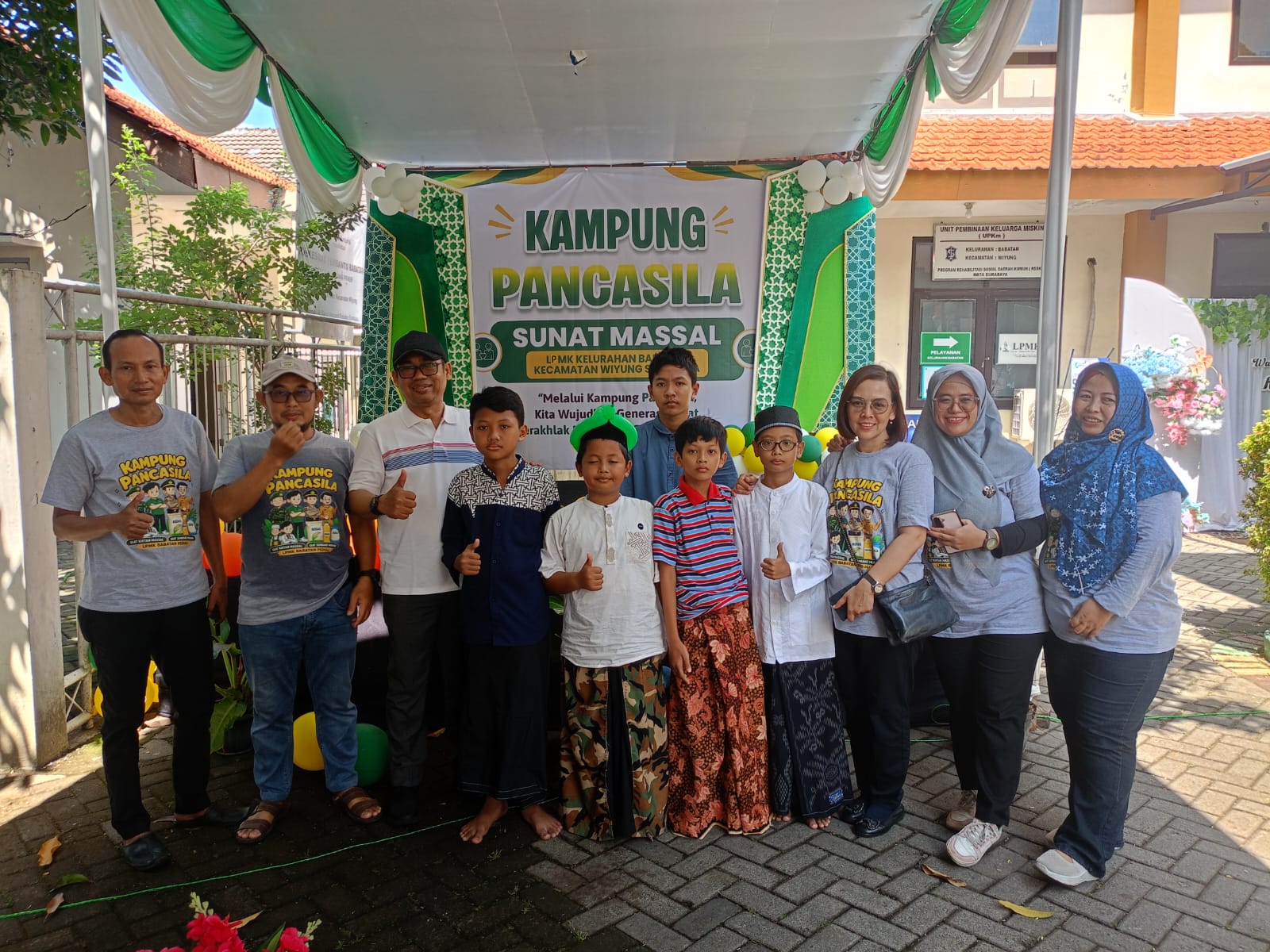 LPMK Babatan dan Forum Surabaya Berdaya Gandeng RSIA Graha Medika, 31 Anak Ikuti Khitan Massal Gratis