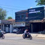 Warga Barata Jaya Tolak Toko Miras Spiritshaus, Ancam Turun ke Jalan Jika Tetap Beroperasi
