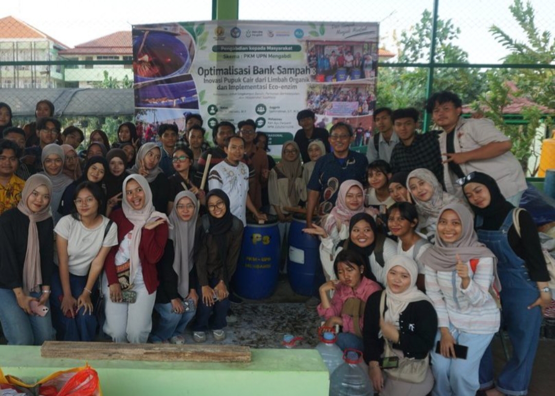 UPN Veteran Jatim Ajak Mahasiswa Olah Limbah Perkotaan Jadi Pupuk Cair dan Eco-Enzyme
